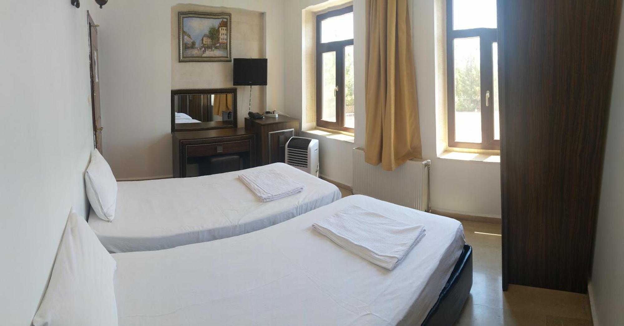 Turabdin Hotel Midyat Luaran gambar