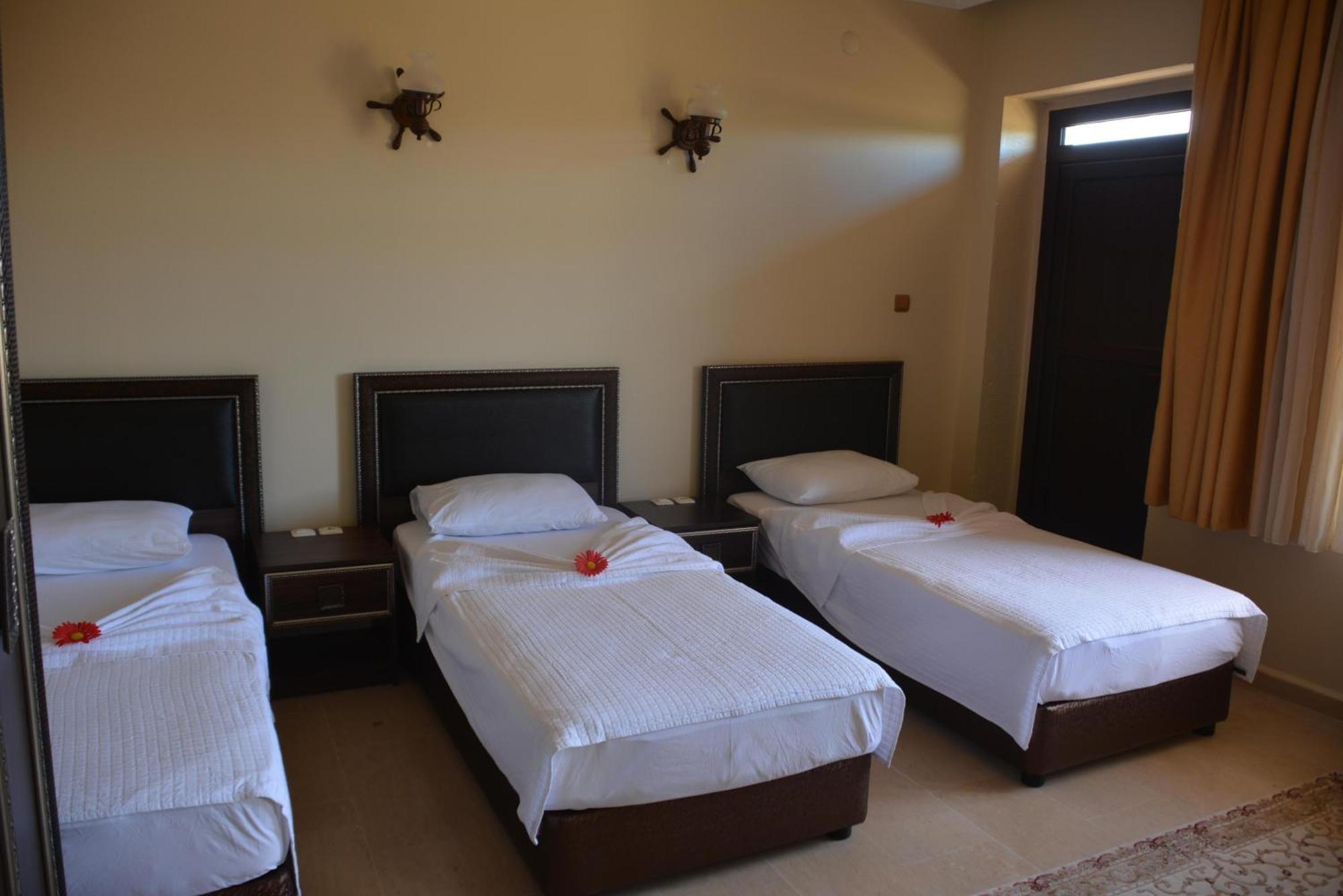 Turabdin Hotel Midyat Bilik gambar