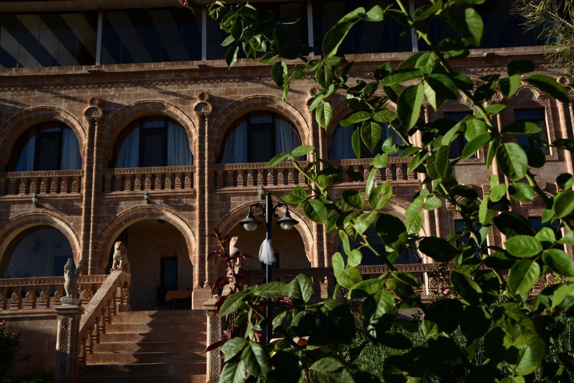 Turabdin Hotel Midyat Luaran gambar