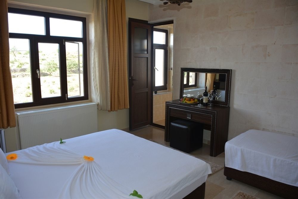 Turabdin Hotel Midyat Luaran gambar