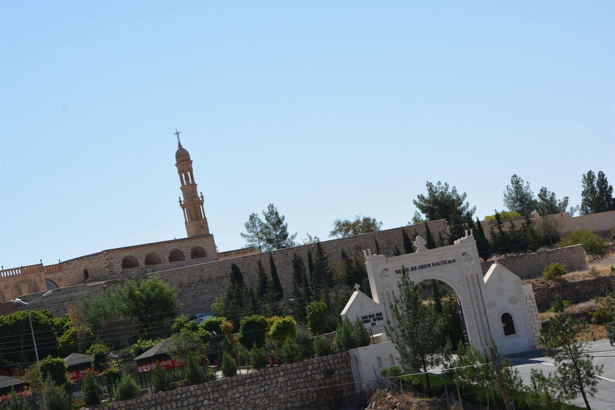 Turabdin Hotel Midyat Luaran gambar